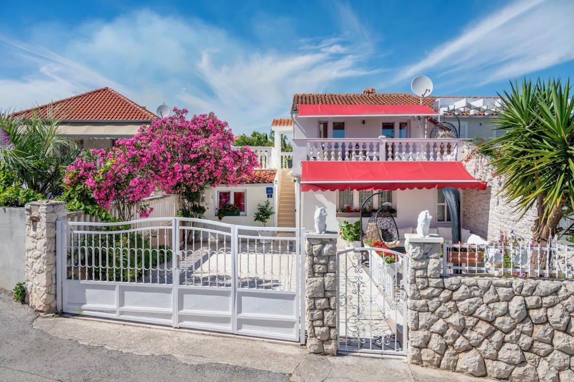טרוגיר Sweet Home מראה חיצוני תמונה